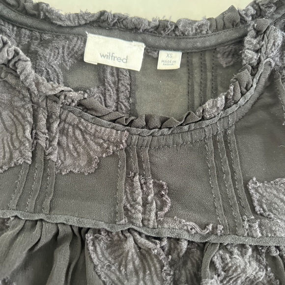 Aritzia blouse - Wilfred - Picture 2 of 3